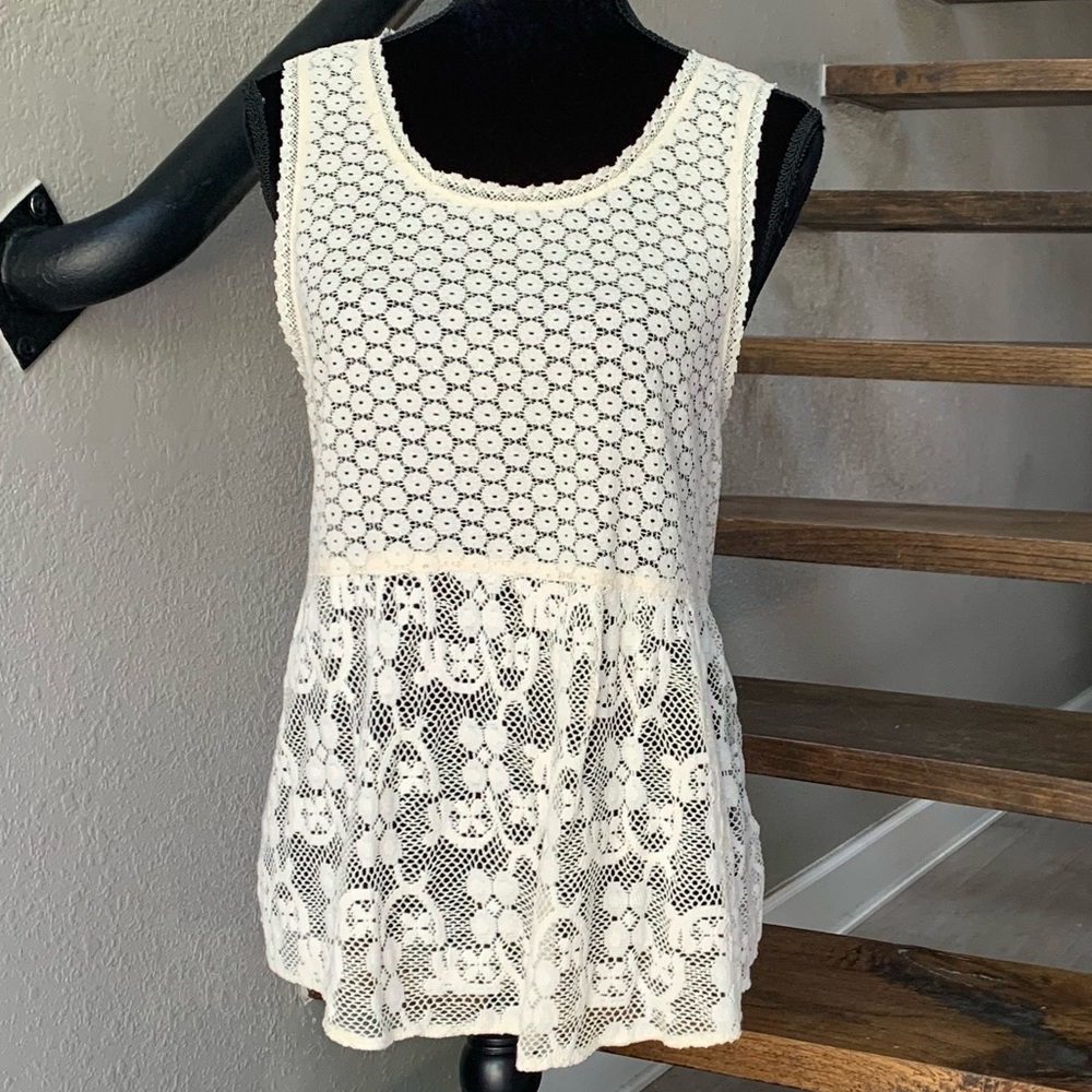 NWT American Eagle Sleeveless Lace Top